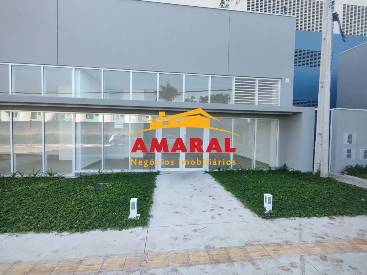 Salão Comercial Moderno de 43 m² Novo, Excelente localização Suzano S/P - Foto 4