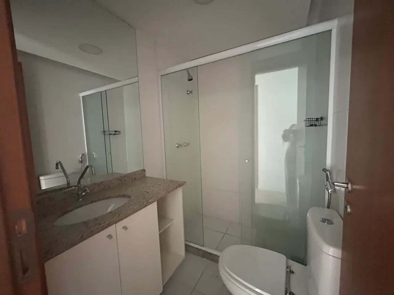 apartamento de dois quartos com varanda em Jacarepaguá - Foto 2