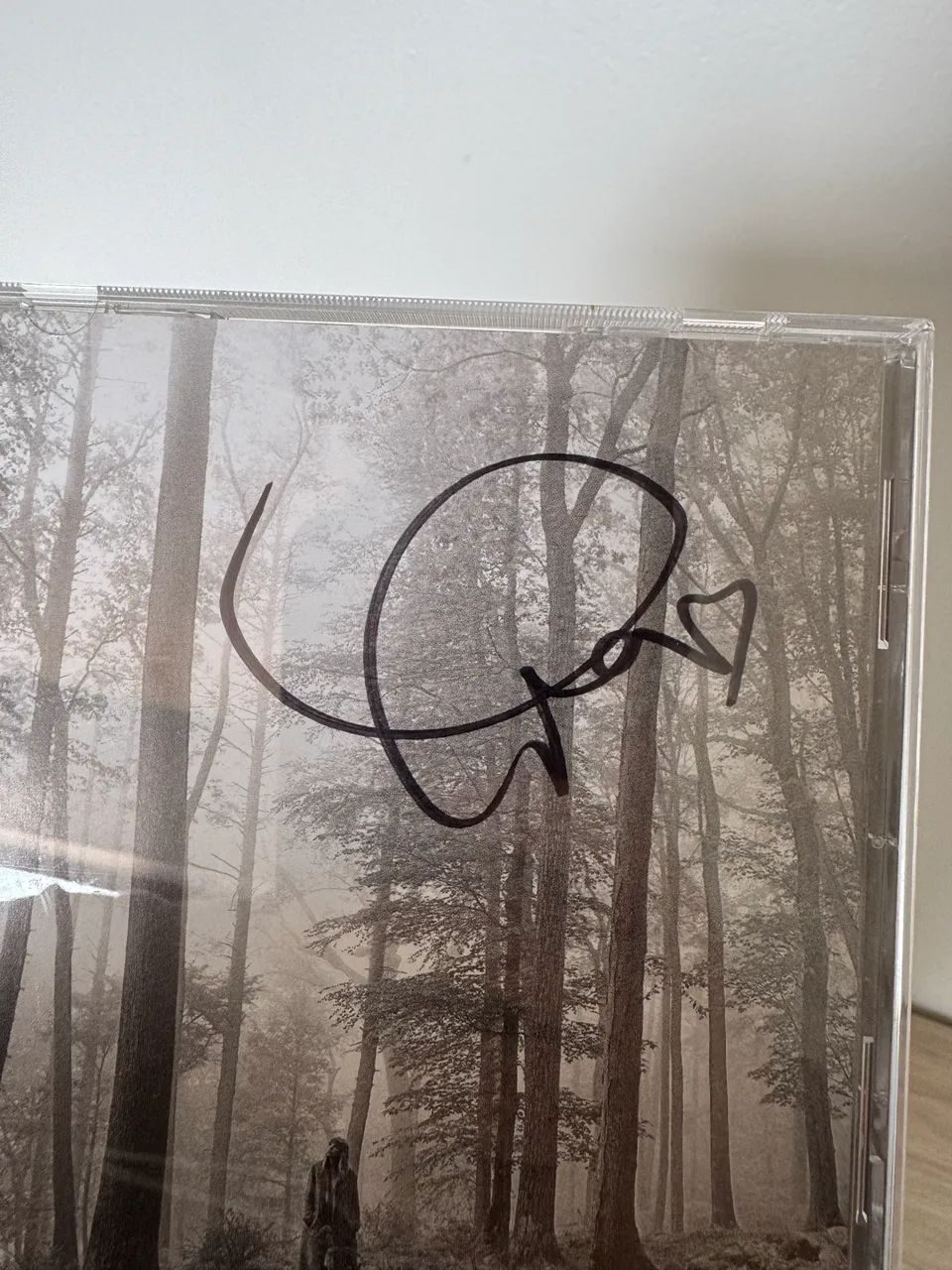 CD autografado Taylor Swift folklore - Foto 2