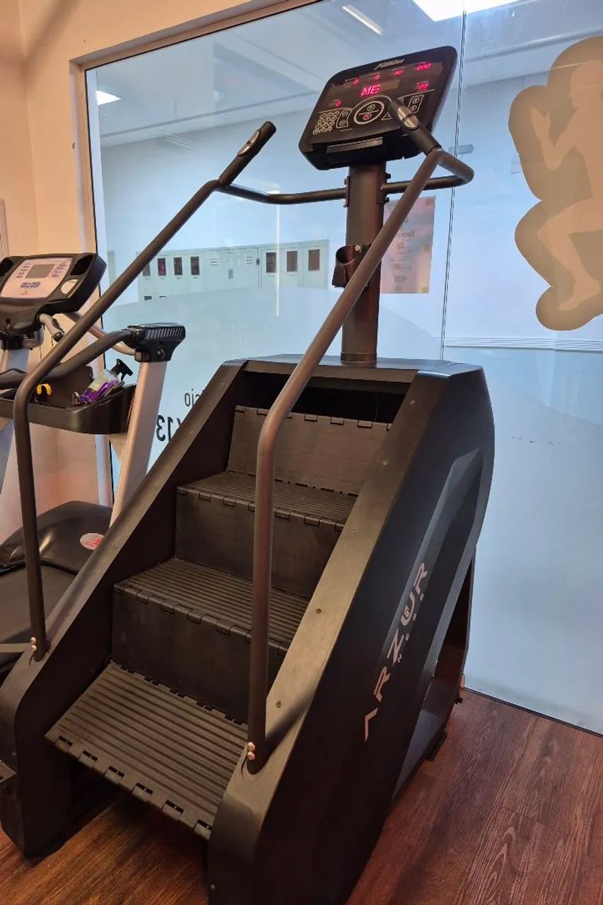 Simulador de escada Arzur seminova - Foto 3