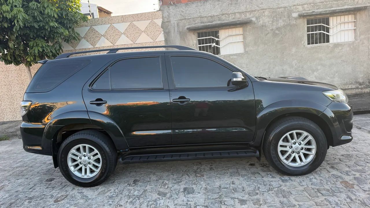 Toyota Hilux Hilux SW4 SRV D4-D 4x4 3.0 TDI Dies. Aut 2014