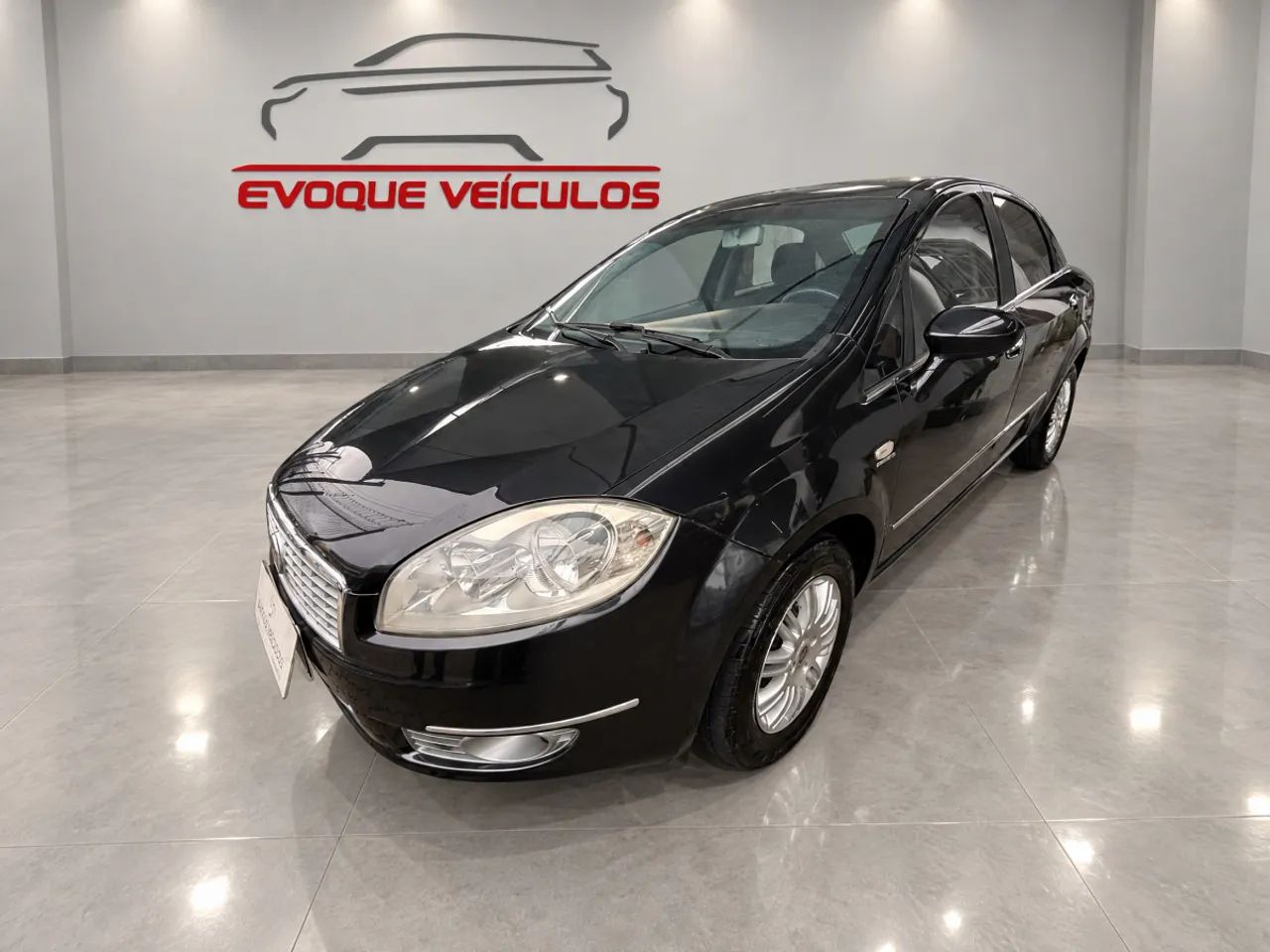 Fiat Linea LINEA ESSENCE Dualogic 1.8 Flex 16V 4p 2013