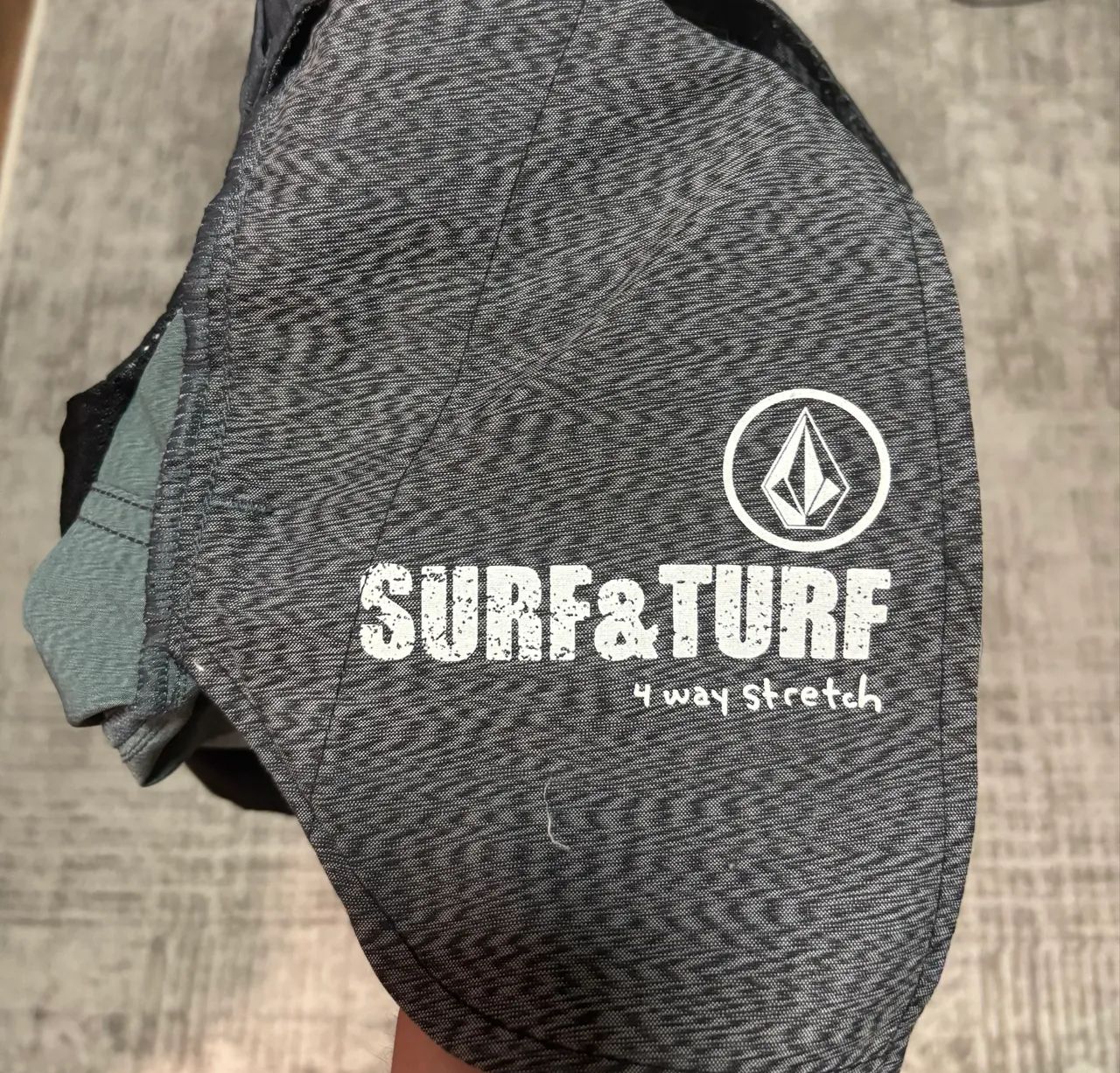 Bermuda de Nylon Volcom original  - Foto 5