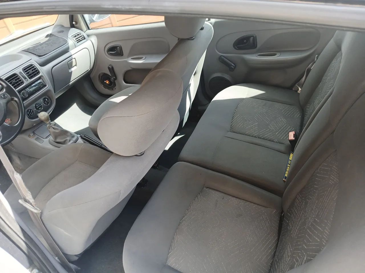 Renault Clio RL / Yahoo/ Authent. 1.0 8V 5P 2002 - Foto 5