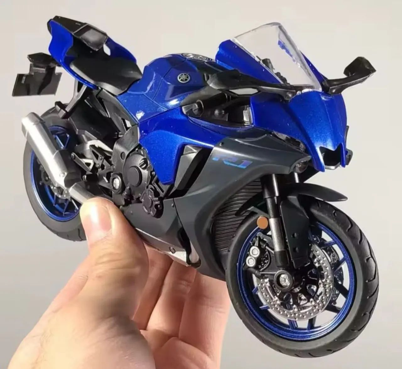 Miniatura da Moto Yamaha R1 1:09 - Foto 2