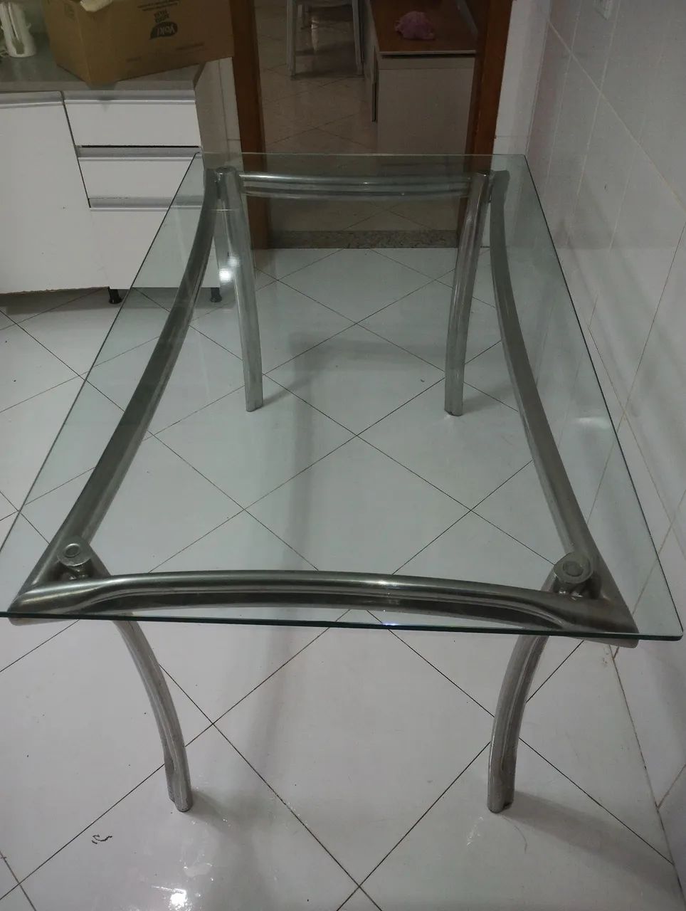 Mesa com 6 cadeiras 
