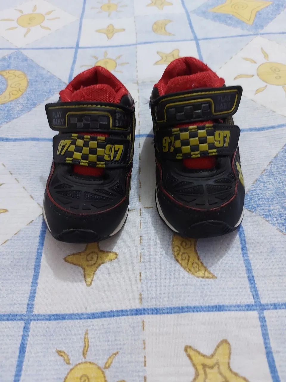 Tênis infantil p/ menino usado 