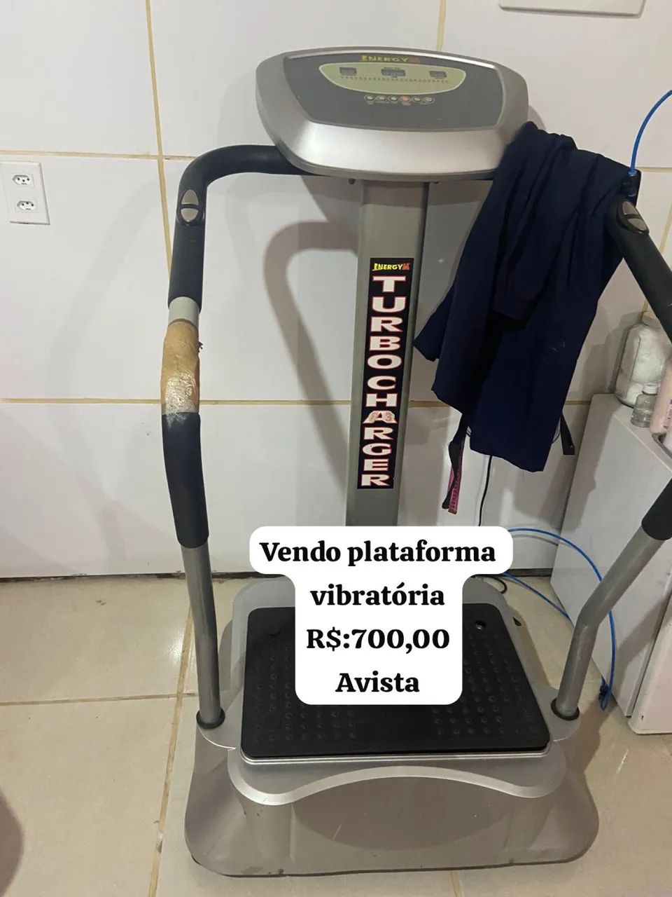 Plataforma vibratória de exercício 