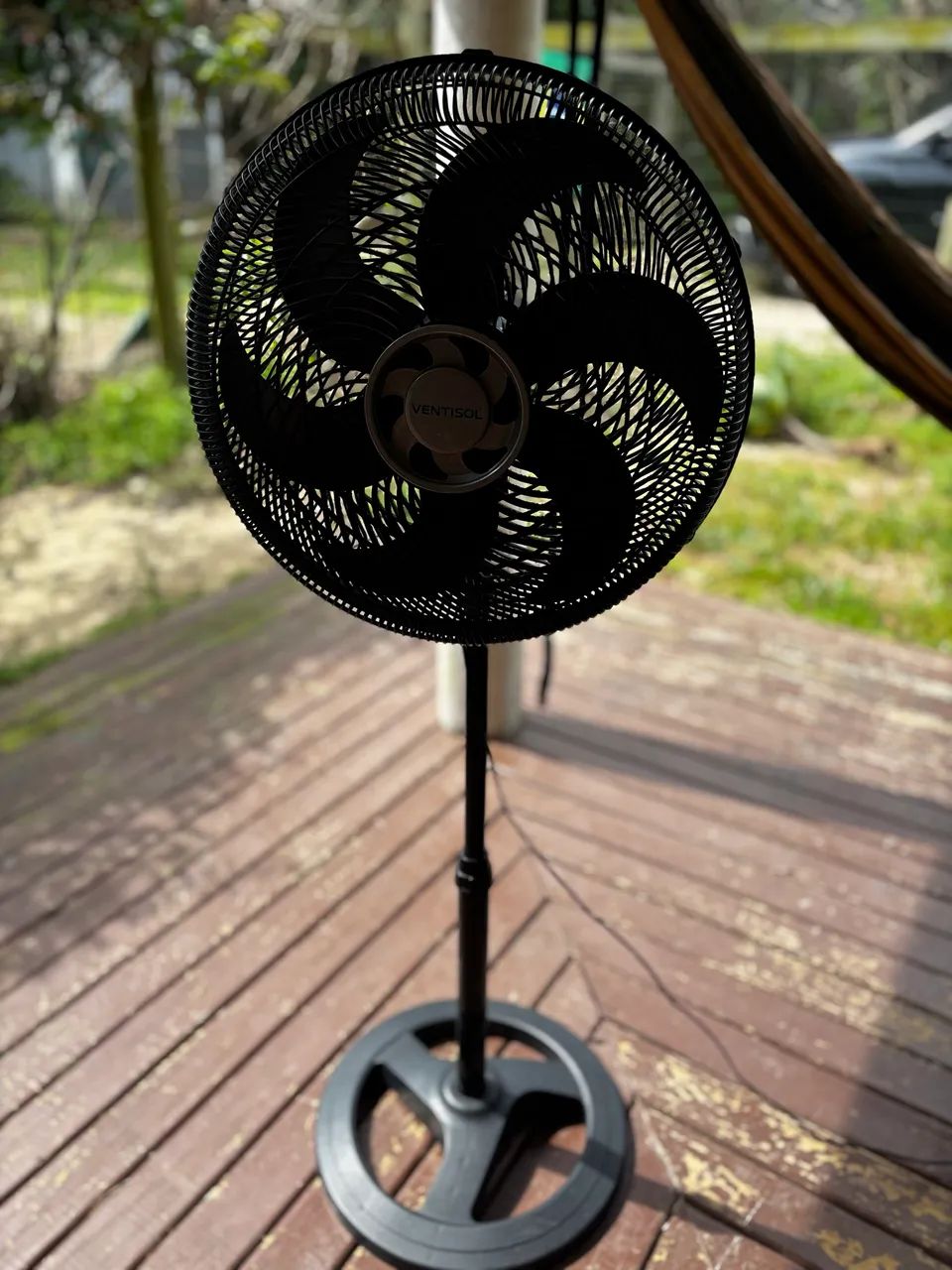 Ventilador de pedestal