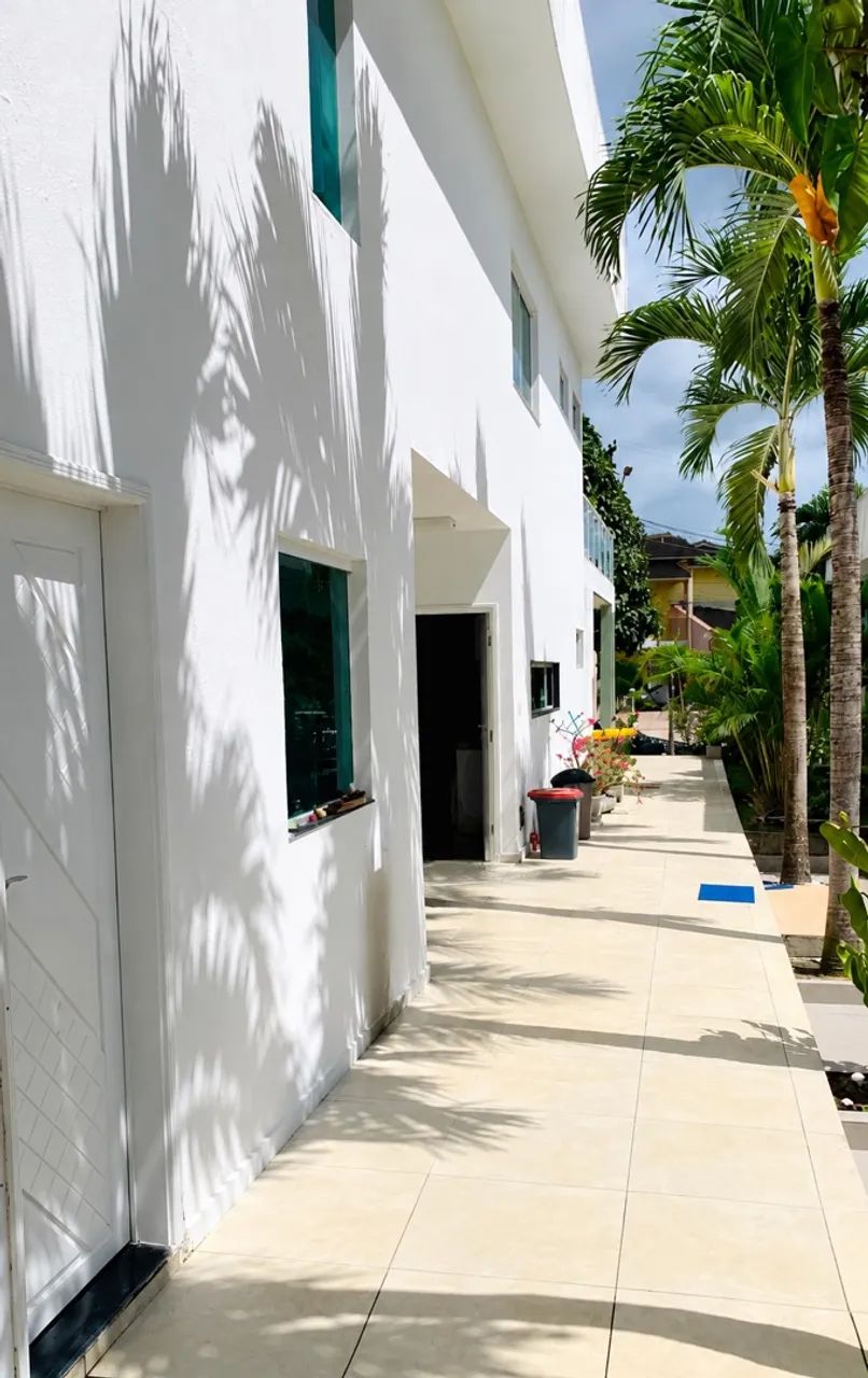 Casa Moderna com Vista Panorâmica, Escada Flutuante e 3 Suítes - Foto 3