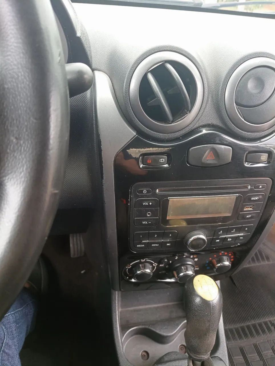 Renault Sandero Expression Hi-flex 1.0 16V 5P 2012 - Foto 5