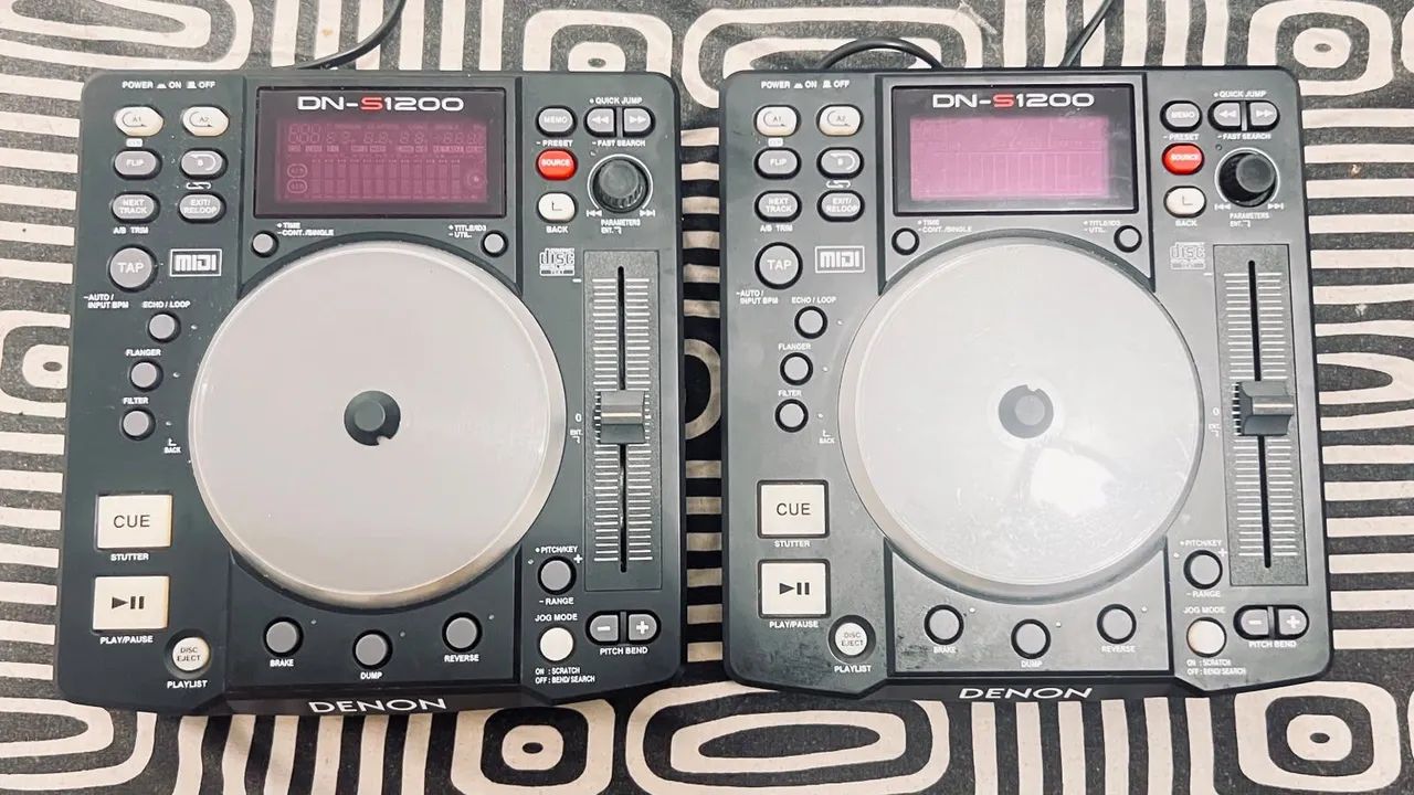Aparelho de DJ DENON