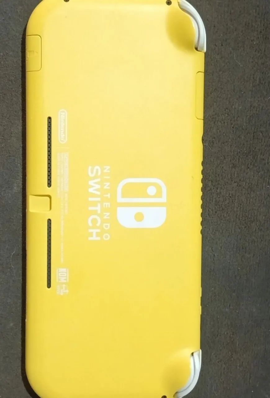 Nintendo Switch lite amarelo com cabo USB tipo C  - Foto 2