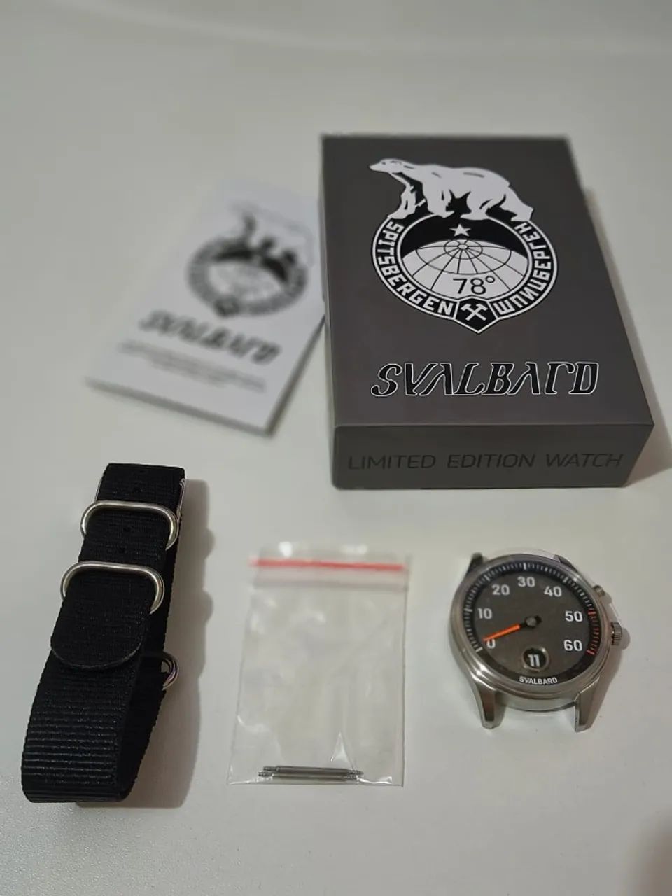 Relógio Svalbard "Jump Hour" HX11A - Edição Limitada
