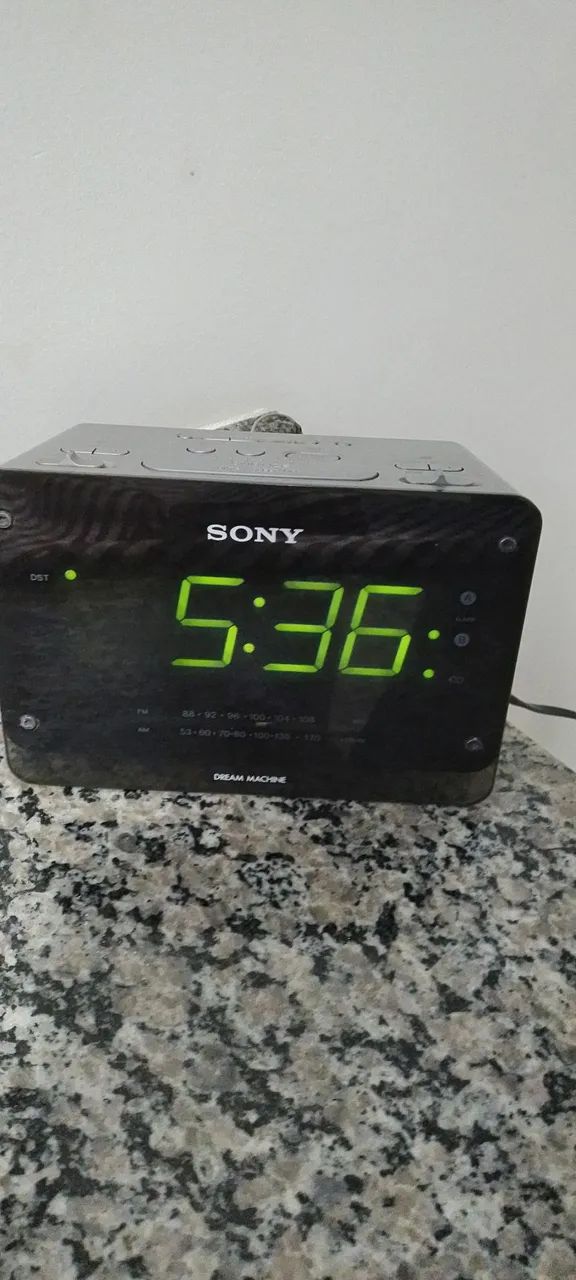 Radio  relogio  sony  funcionando  - Foto 3