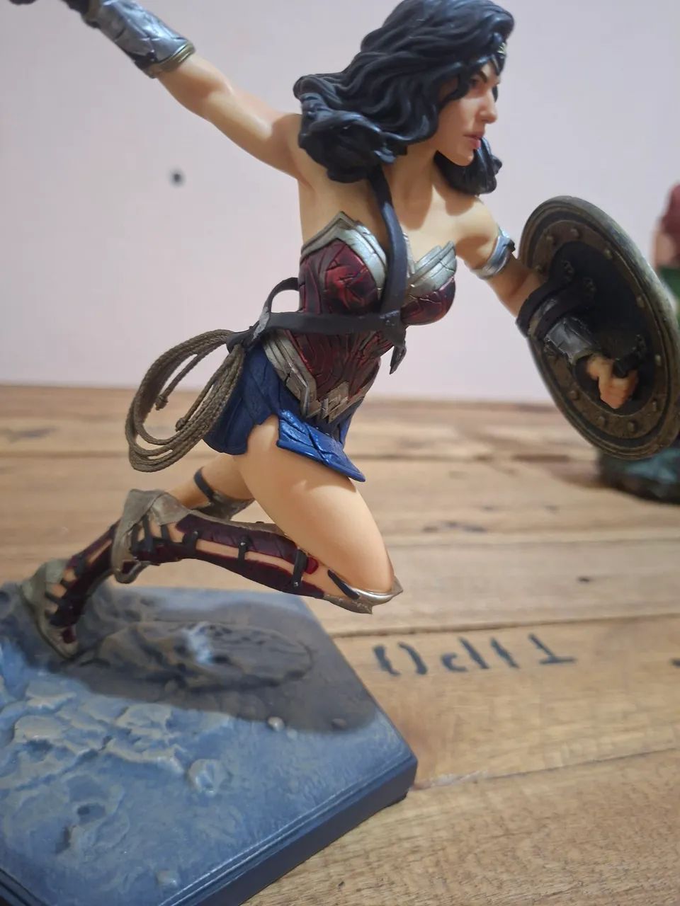 MULHER MARAVILHA Iron Studios  - Foto 4