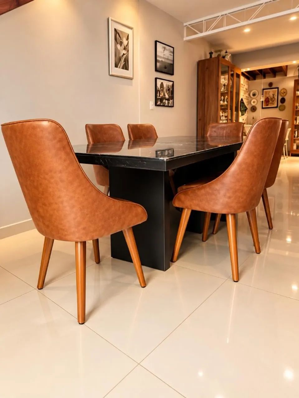 LINDO CONJUNTO DE MESA E CADEIRAS PARA SUA SALA DE JANTAR