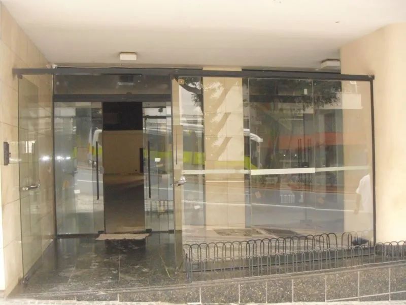 Loja de 440 m2 para alugar no Centro na Av. Augusto de Lima - Foto 2