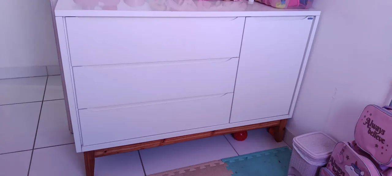 Cômoda semi nova