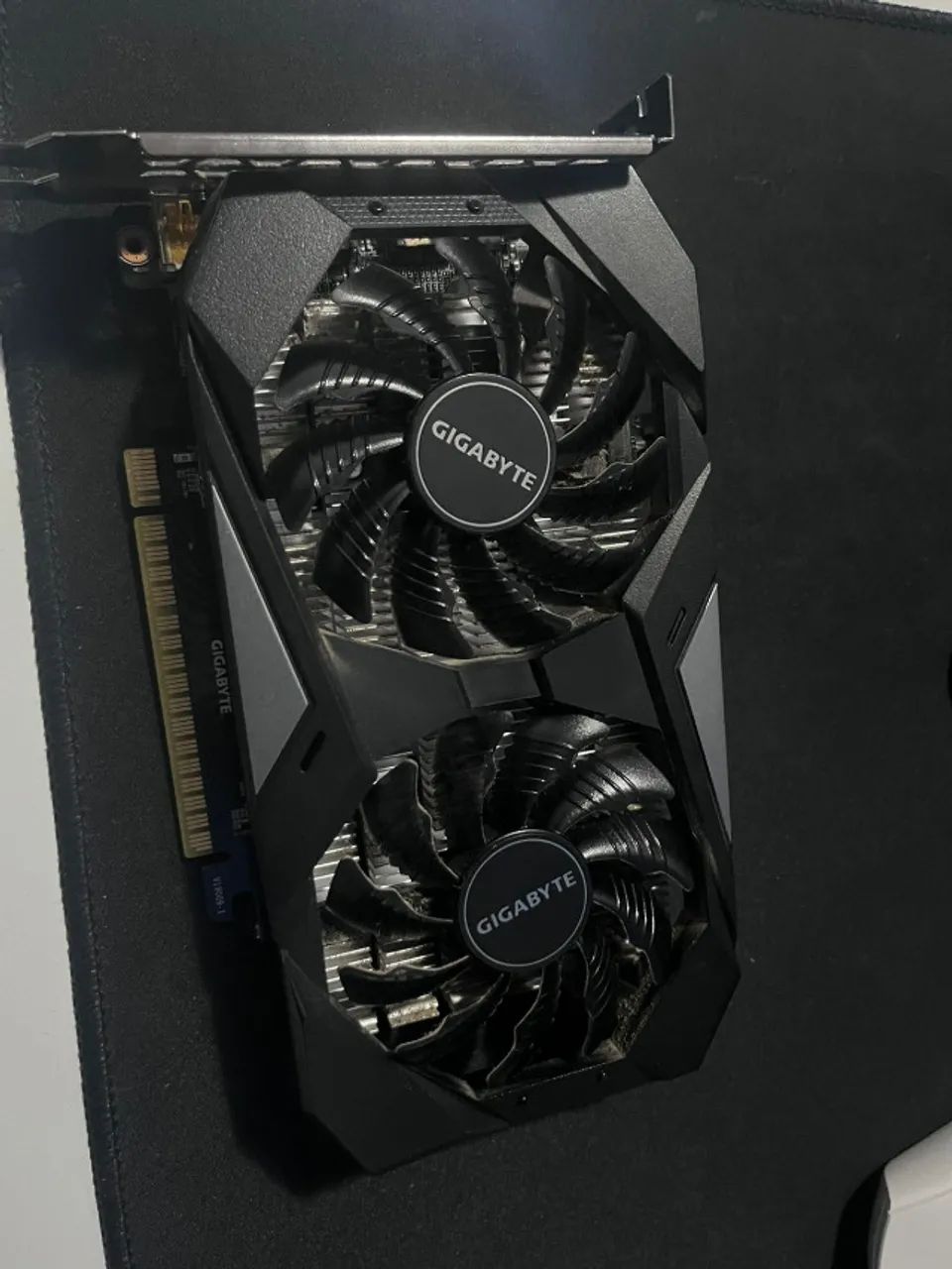 Placa de Vídeo Gigabyte GTX 1650 4GB - Ótimo estado