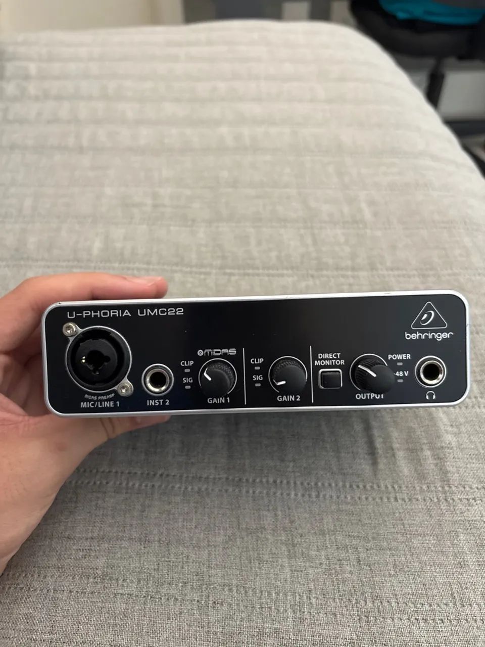 Interface de Áudio Behringer U-Phoria UMC22 USB