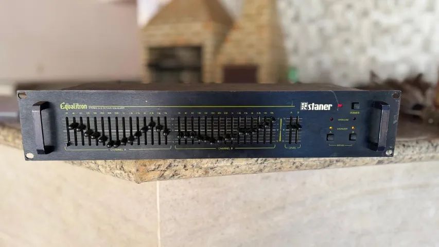Equalizador Equalitron 2/3 octave Staner 