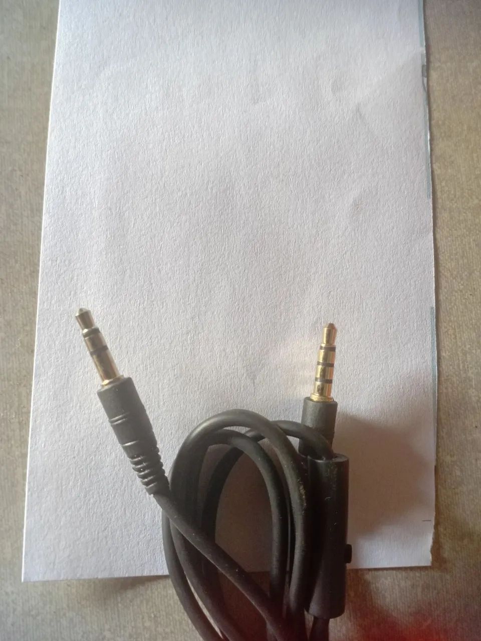 Cabo de audio e microfone  p2 esteria