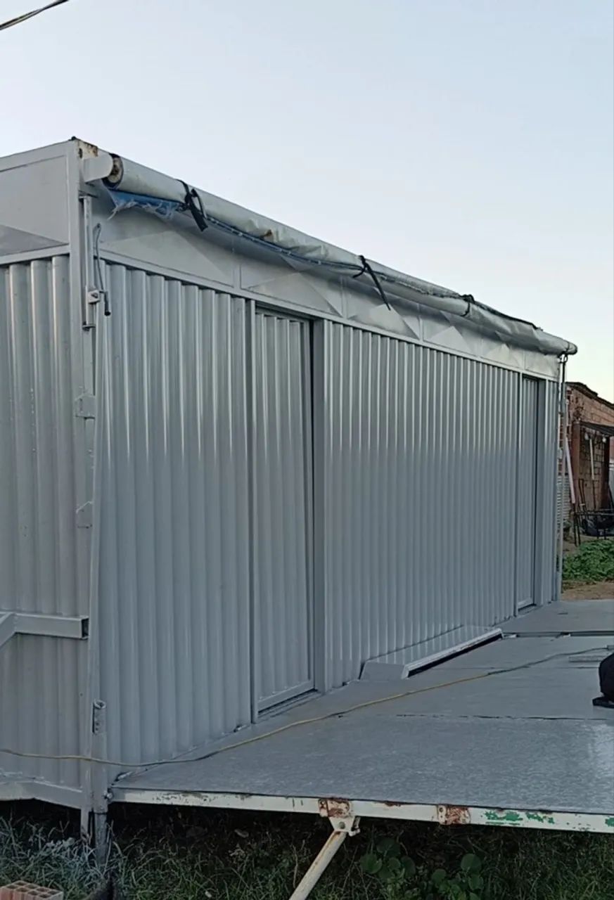 Container 