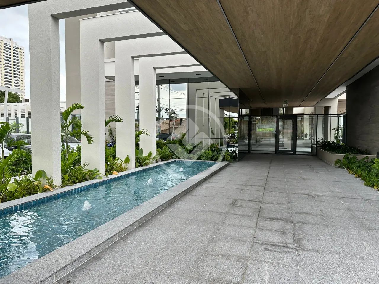 Apartamento no Edifício AUTHENTIQUE com 4 quartos, sendo 2 suítes, 3 vagas de garagens, se - Foto 2