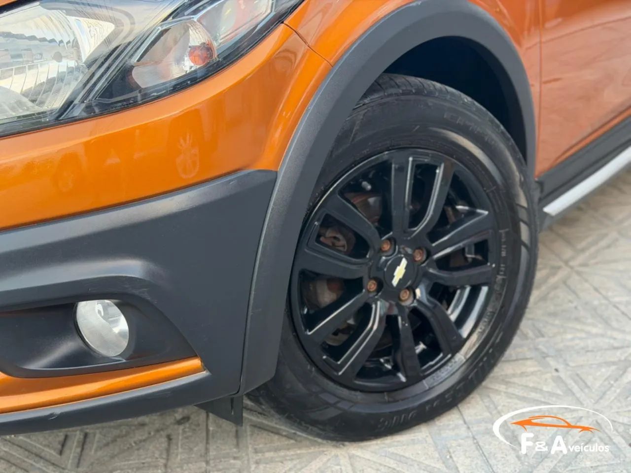 Chevrolet Onix Activ 1.4 8V Flex Aut. 4P 2019 - Foto 5