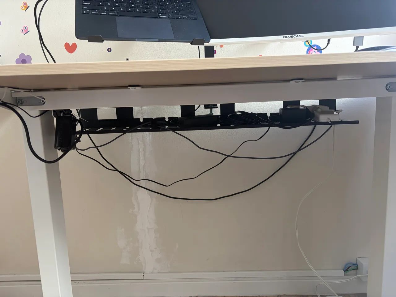 Vendo mesa de escritório com regulagem automática de altura - Foto 5