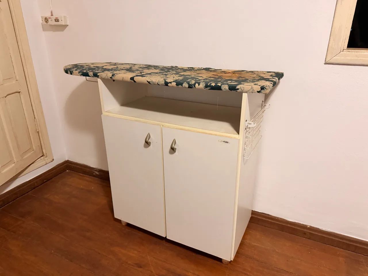 MÓVEL PARA LAVANDERIA COM TÁBUA DE PASSAR  - Foto 3
