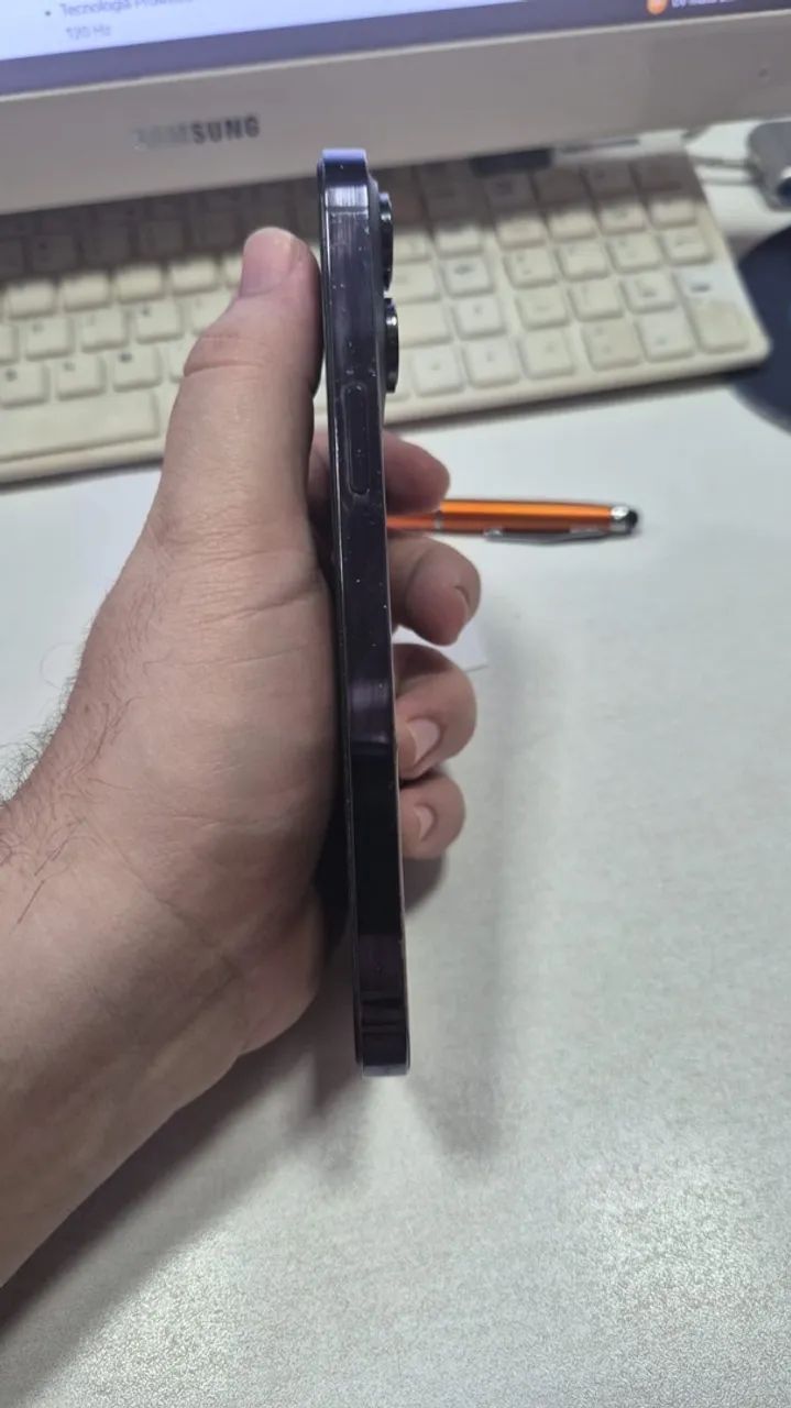 ? iPhone 14 Pro Max 128 GB ? Roxo-Profundo usado  - Foto 2