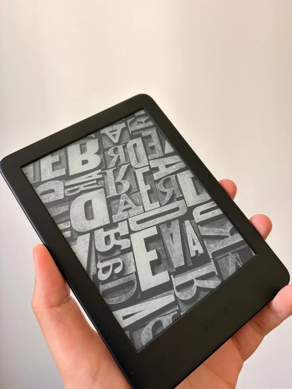 Kindle Amazon 10ª Geração - 4GB - Excelente conservação - Foto 4