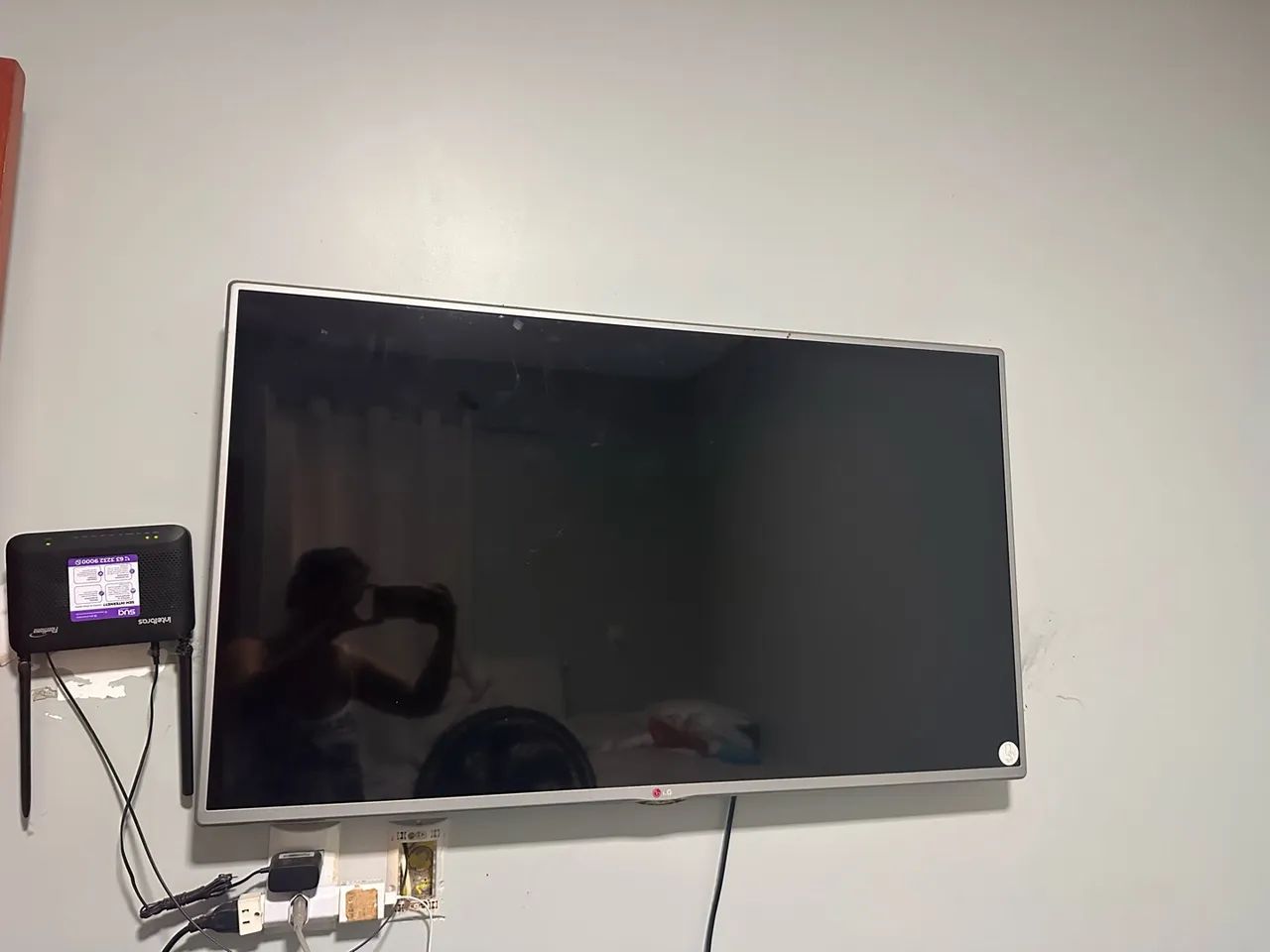 Vendo Televisão LG