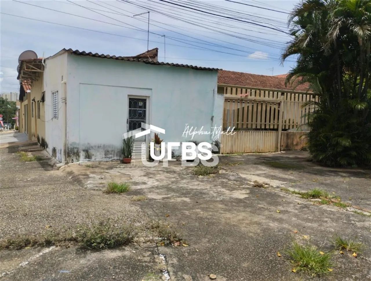 Casa Térrea de Esquina no Jardim da Luz - Foto 2