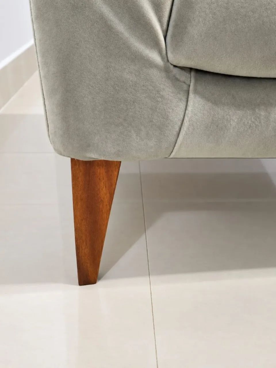 Poltrona Modelo Ferradura Cinza - Foto 2