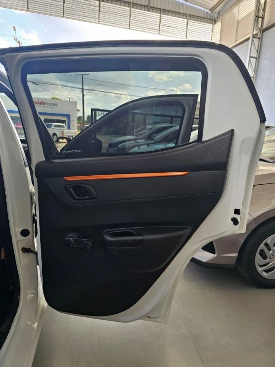 Renault Kwid Outsider 1.0 Flex 12V 5P Mec. 2021 - Foto 4