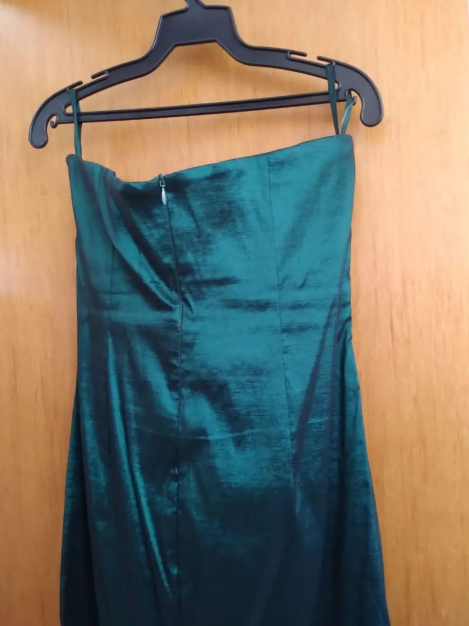 Vestido para festa, cor verde musgo. Tamanho M. Super lindo exuberante e conservado. - Foto 2