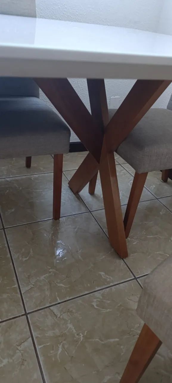Mesa de jantar com 6 cadeiras - Foto 4