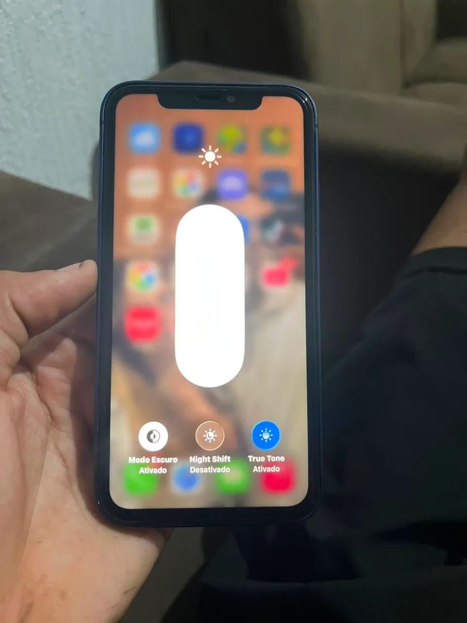 iPhone 11 na carcaça do 17 pro - Foto 2