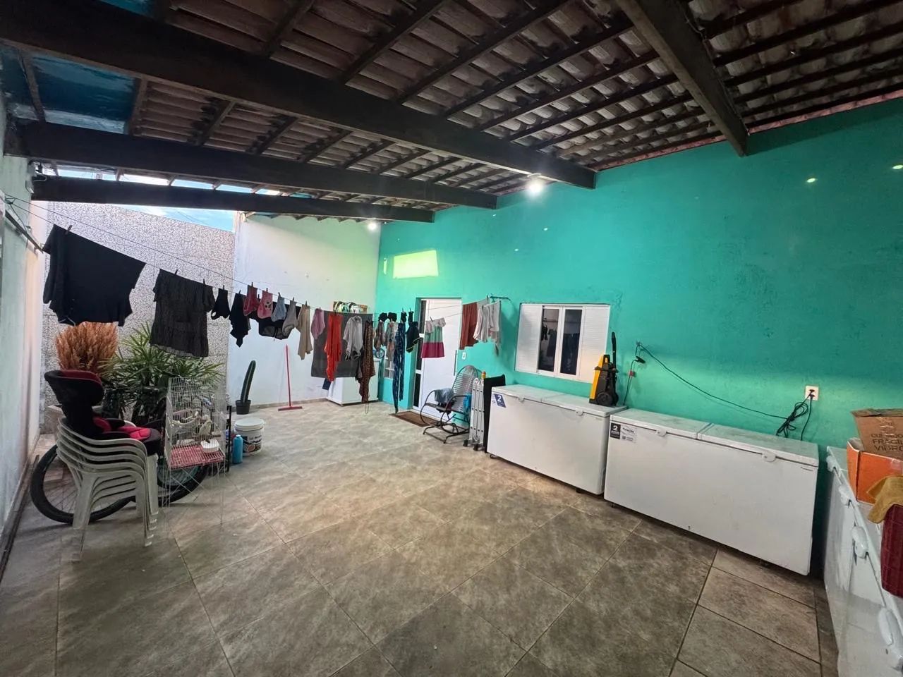 CASA A VENDA EM CONDOMÍNIO FECHADO