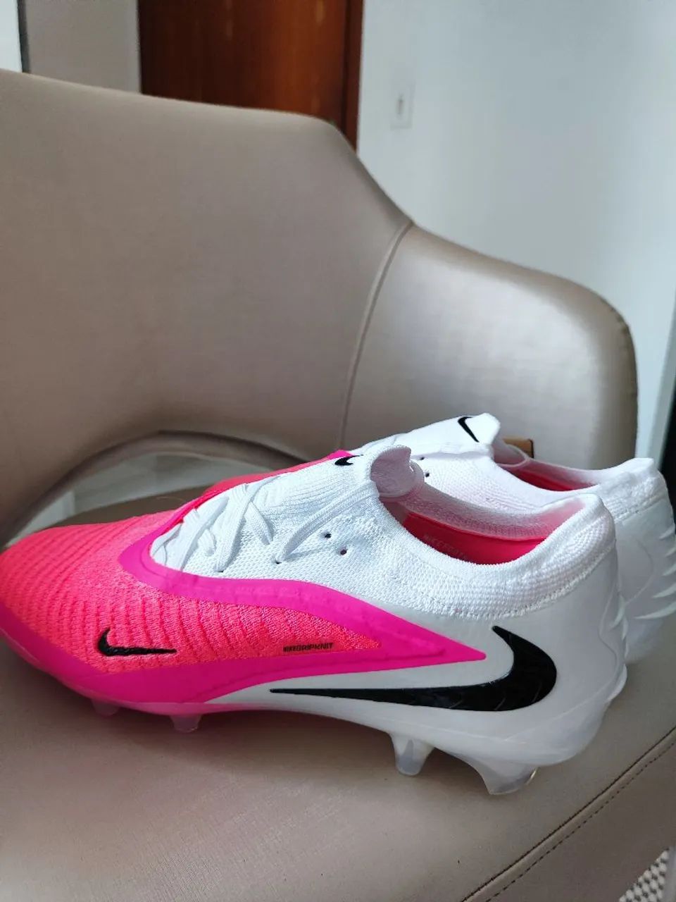 Chuteira Nike Phantom 41