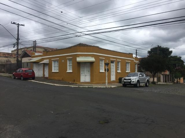 Casa comercial na Visconde de Sininbu - Órfãs