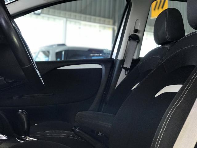 PUNTO 2015/2015 1.8 SPORTING 16V FLEX 4P AUTOMATIZADO - Foto 12