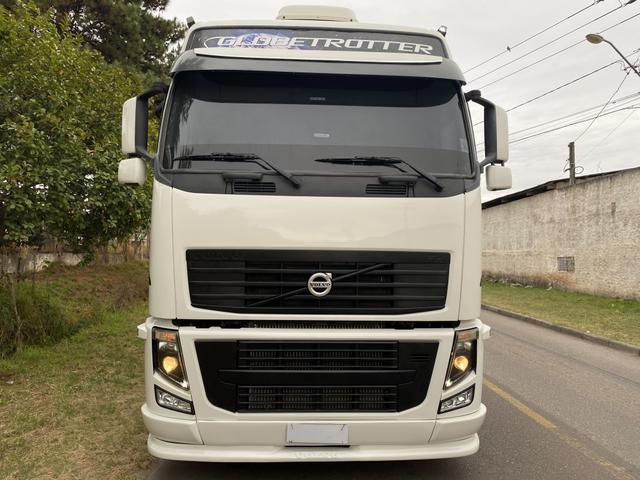 Vendo Volvo Fh 440 ano 2010 Trucado 6x2 Teto Alto manual - Foto 3