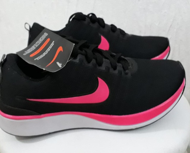 nike rosa novo