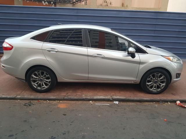 FORD NEW FIESTA TITANIUM 1.6 AUT.COMPLETO 2014