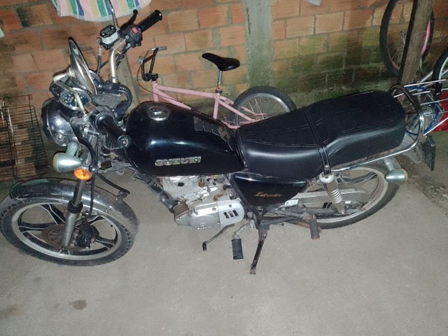 Suzuki Intruder 125 à venda em SC