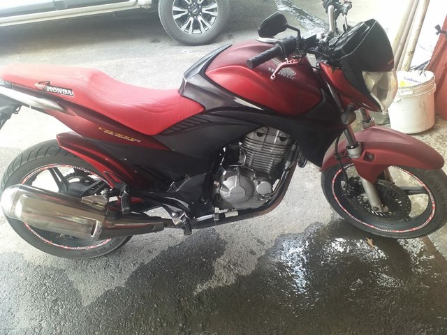 MOTO CB 300